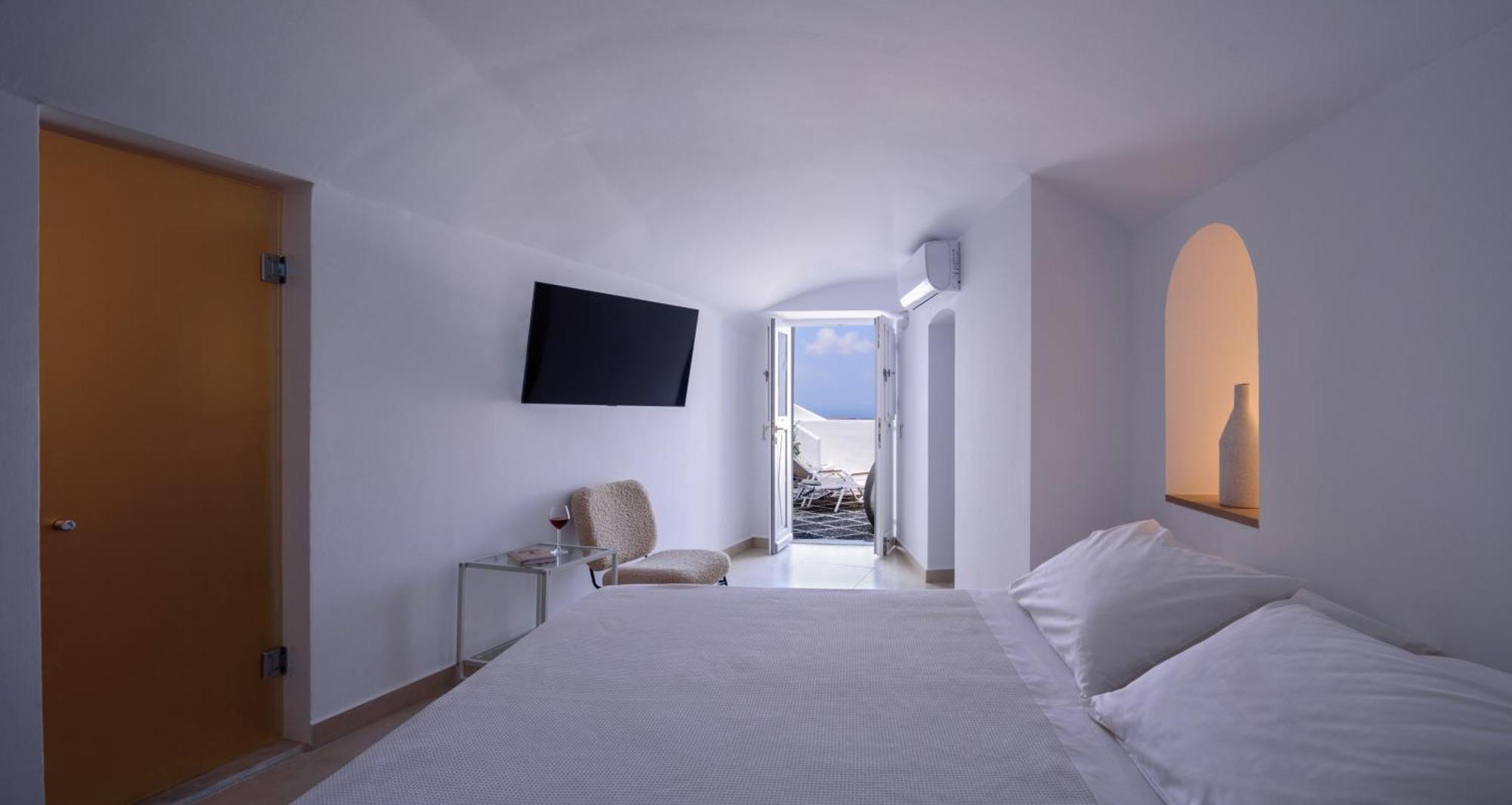 Anemos Family Suites Fira  Exterior photo